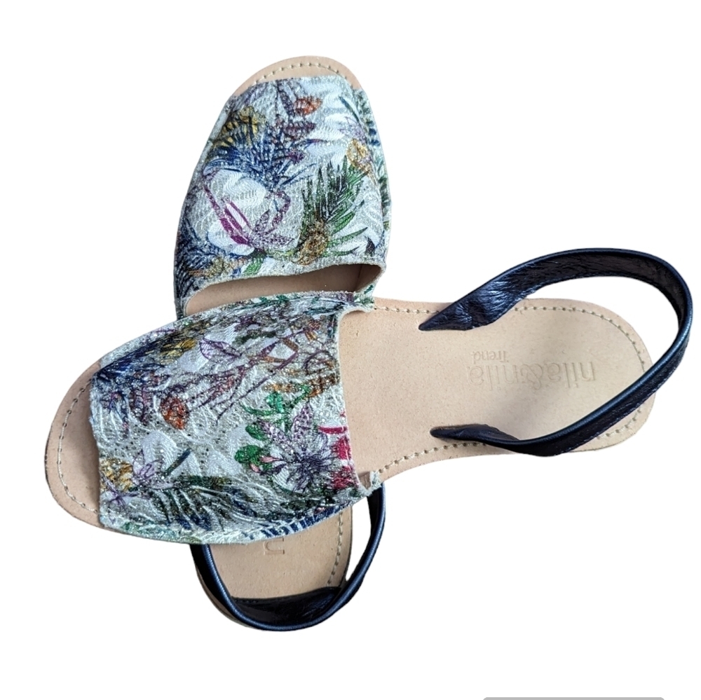 Peep Toe Flat Sandals